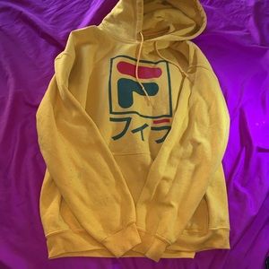 OVER SIZED Yellow fila hoodie ⚡️💛 ONE SIZE
